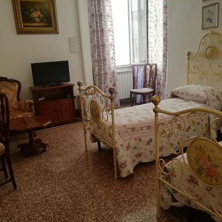 Tanina B & B Sassari Buitenkant foto