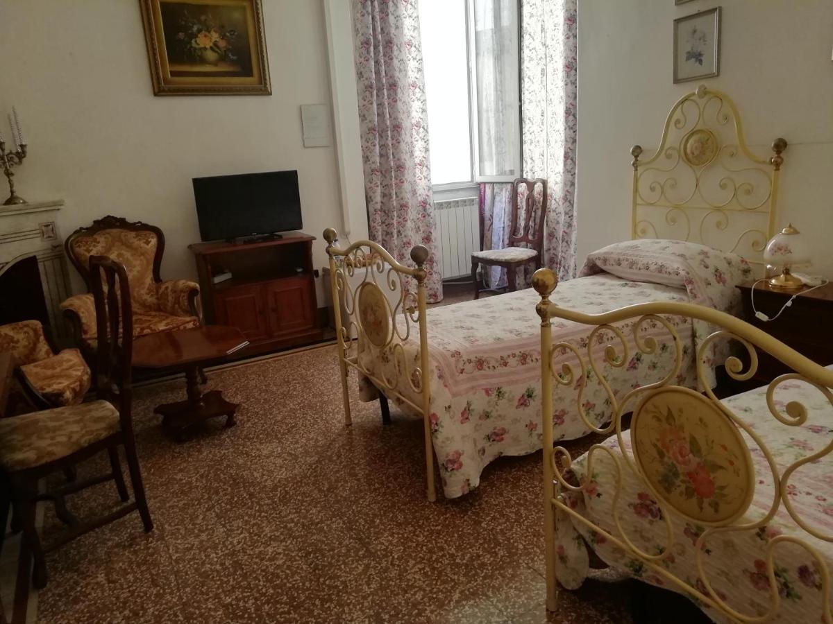 Tanina B & B Sassari Buitenkant foto