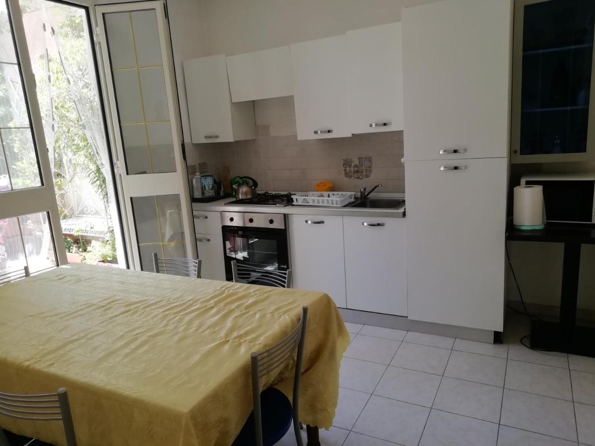 Tanina B & B Sassari Buitenkant foto